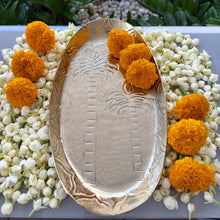 Load image into Gallery viewer, Palenzia Platters, palm, stylish and elegant, ideal for festive serving or table décor.