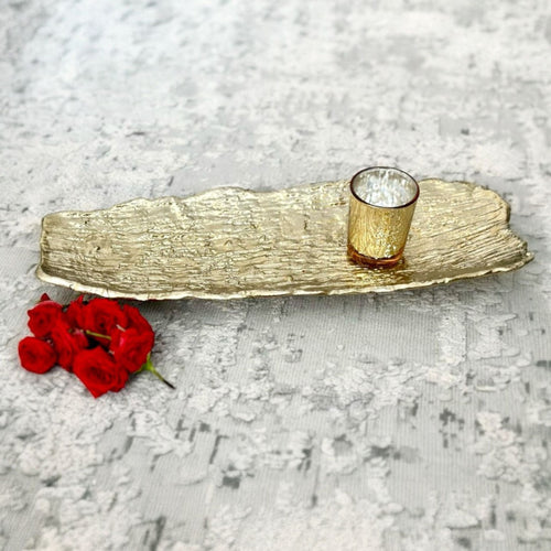 Gold long oval platter, metal, luxurious elegant and grand