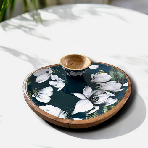 Cassina Platter Set with elegant white magnolia design, perfect for serving or decorative use.