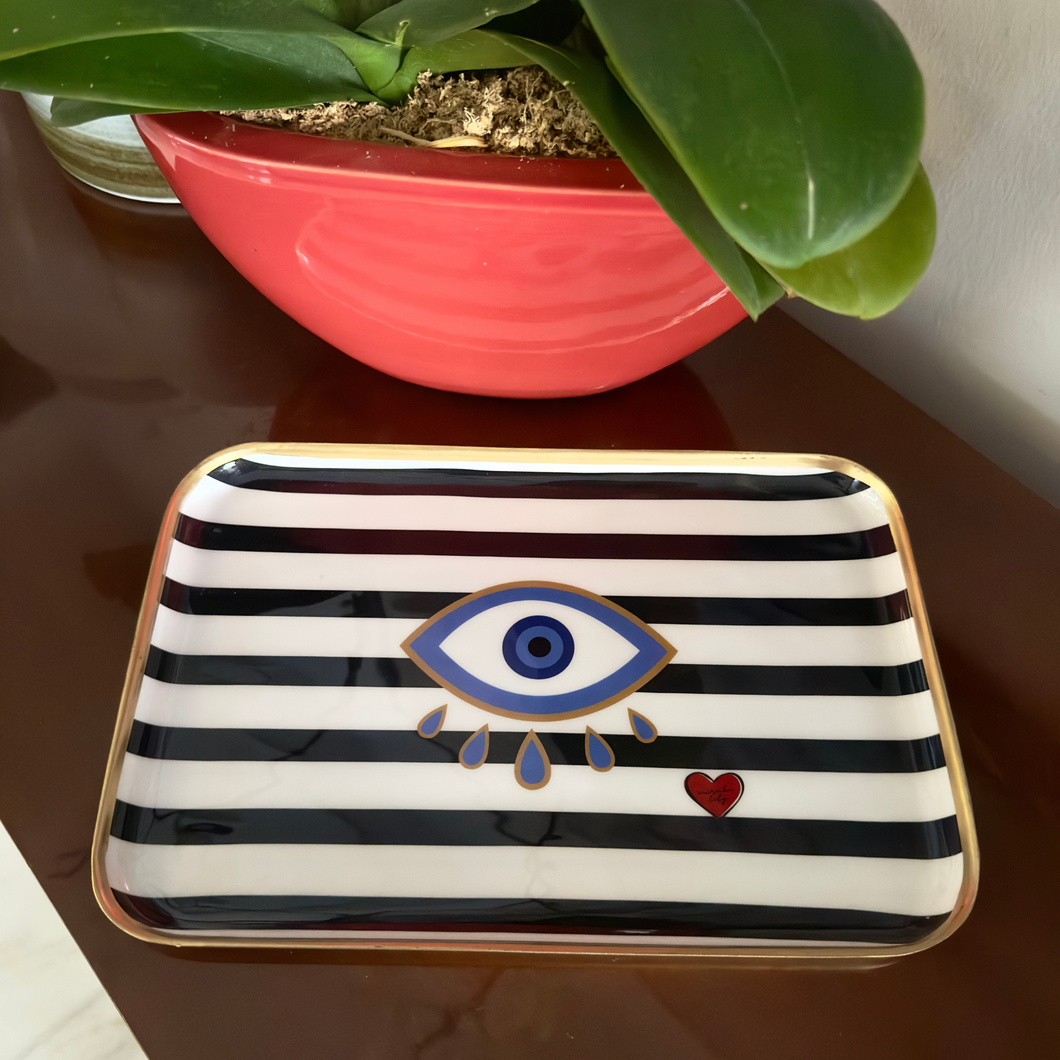 Ezra Tray with minimalist design, featuring evil eye and heart motif for protection and love.