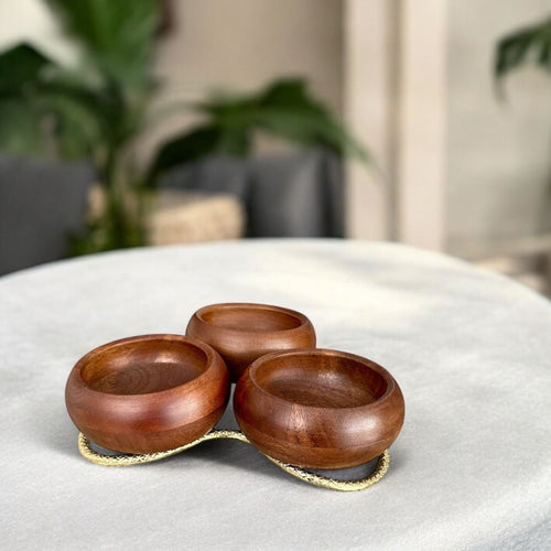 Fidelio Nut Dish in wooden and gold by Meraki Lily, perfect for serving dips, sweets, and nuts stylishly