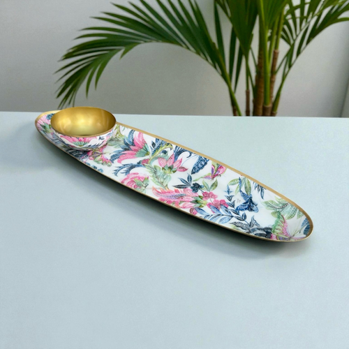 Koha Oblong Set with vibrant batik design, celebrating Peranakan tradition and style.