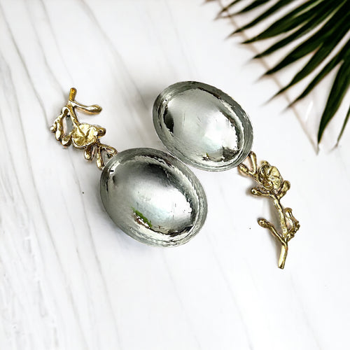 set of 2 nut bowls with gold orchid handles, silver and gold, elegant and luxurious