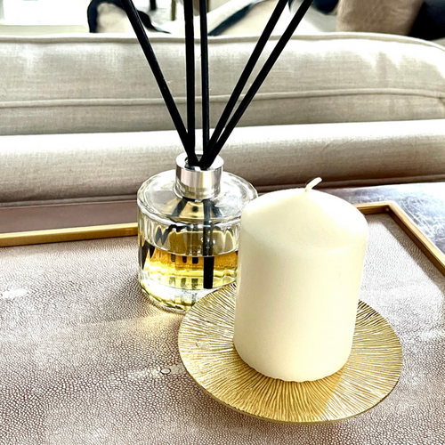 gold texture metal candle base, modern and luxurious, keep surface clean 